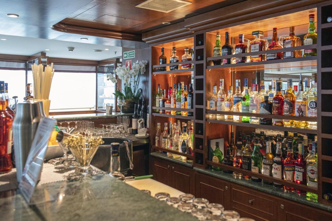 Douro Cruiser Hotel Вила Нова ди Гая Екстериор снимка